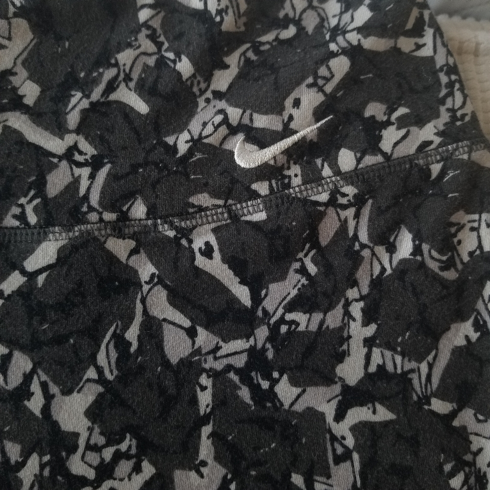 Nike Dri Fit Leggings Size Small